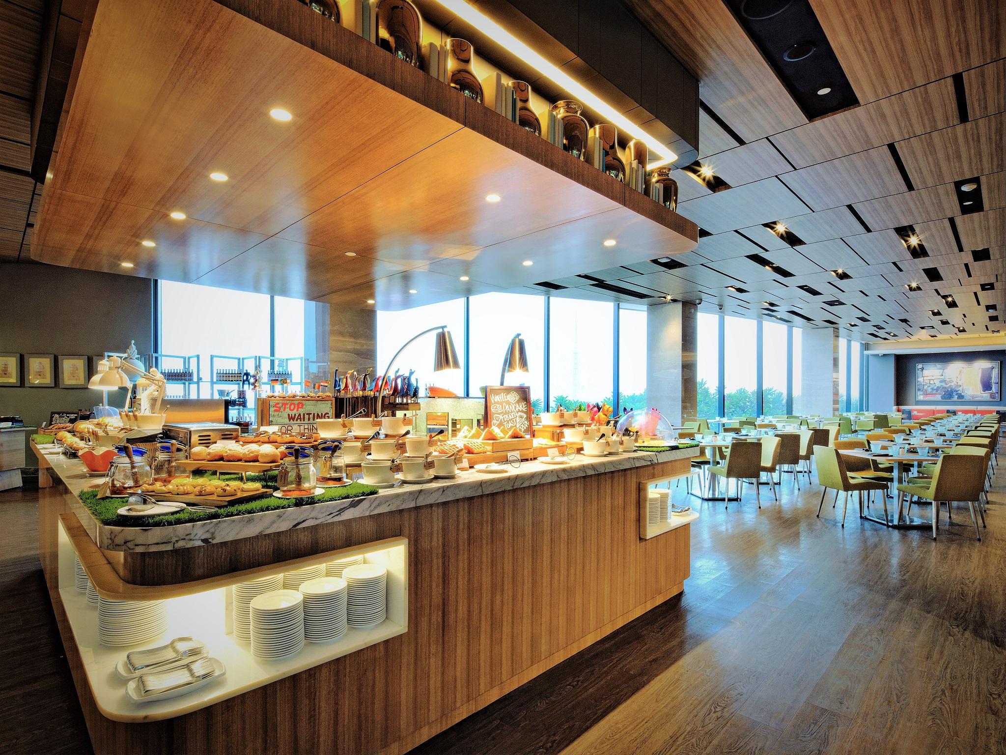 Four Points By Sheraton Surabaya, Tunjungan Plaza Exterior photo